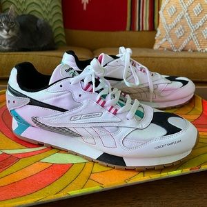 REEBOK Men’s Alter the Icons Concept Sample Retro Old School Running Shoes